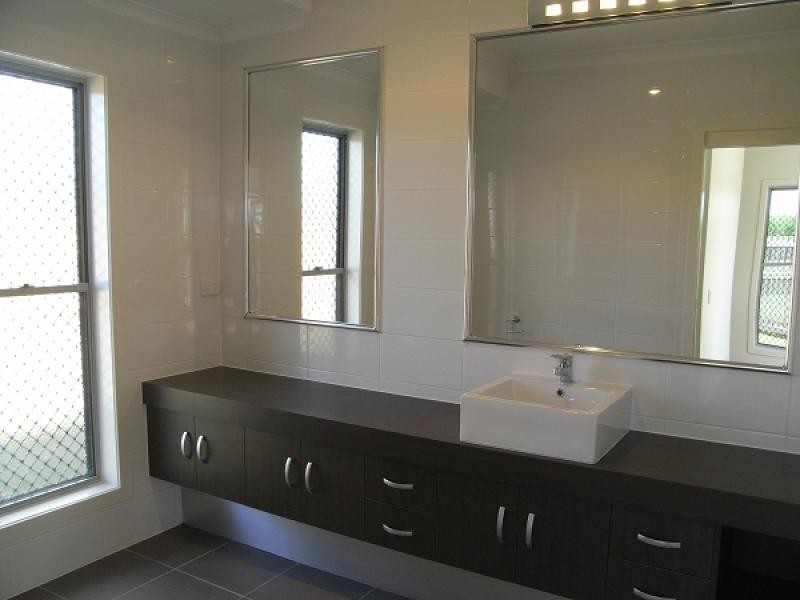 79 GINGHAM STREET, Glenella QLD 4740