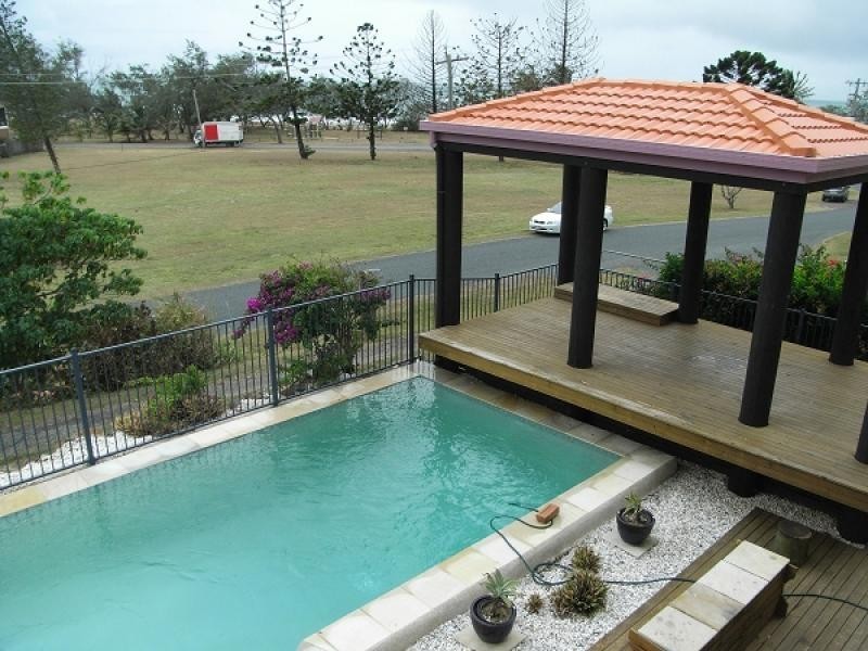9 CRICHTON STREET, Sarina Beach QLD 4737