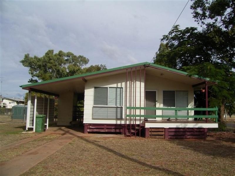 17A FLINDERS DRIVE, Moranbah QLD 4744