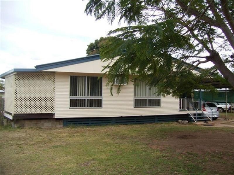 8 HARRIS COURT, Moranbah QLD 4744