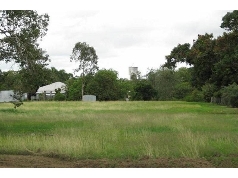 17 Perry Road, Walkerston QLD 4751