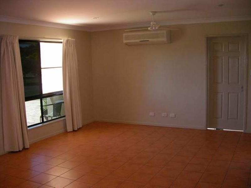 8 Starboard Circuit, Shoal Point QLD 4750