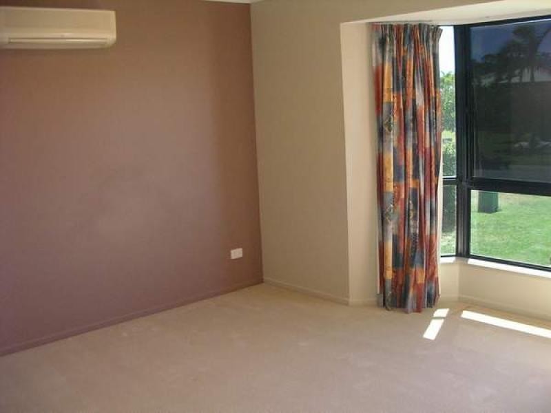 8 Starboard Circuit, Shoal Point QLD 4750