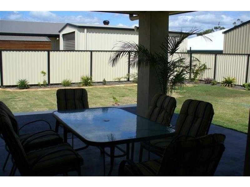 16 Macpherson Street, Moranbah QLD 4744