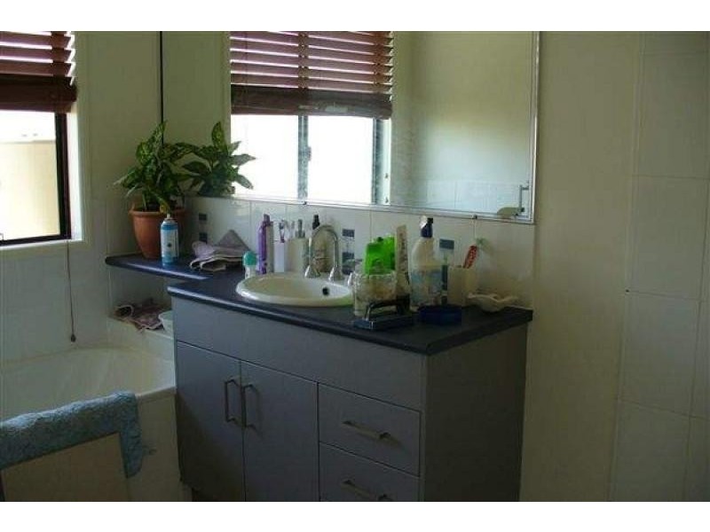 16 Macpherson Street, Moranbah QLD 4744