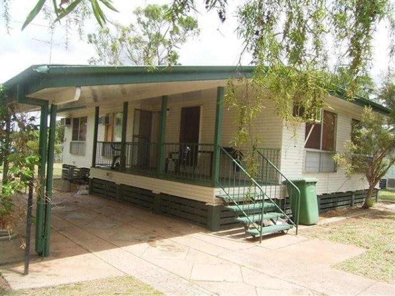 3 Chifley Court, Moranbah QLD 4744