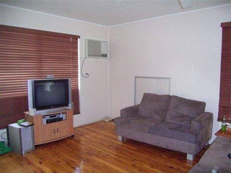 3 Chifley Court, Moranbah QLD 4744