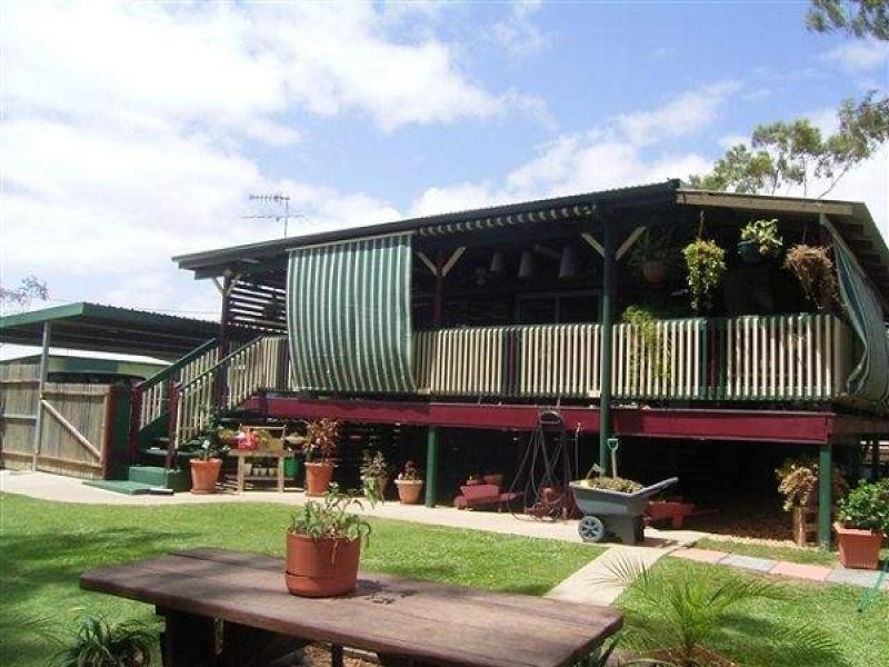 13 Rose Street, Moranbah QLD 4744