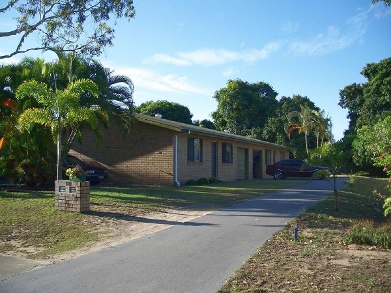 18 Kemp Street, Bucasia QLD 4750