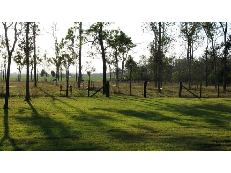 3016 Mackay Eungella Road, Mirani QLD 4754