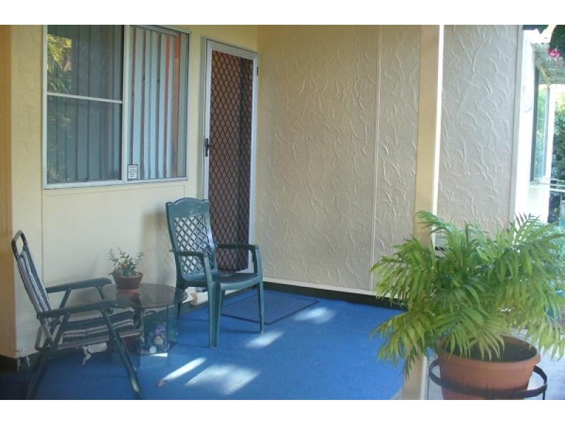 27 Flight Drive, Moranbah QLD 4744