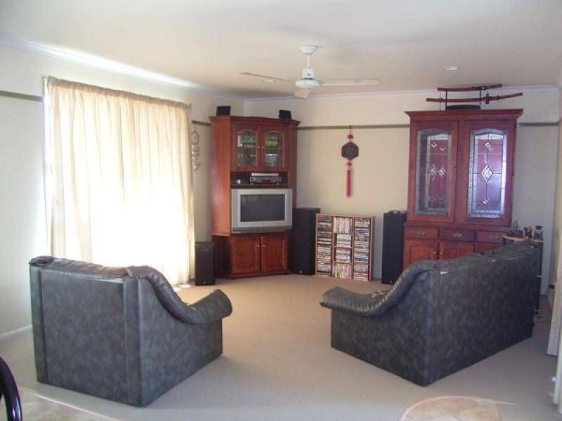 2 MARSHALL AVENUE, Andergrove QLD 4740