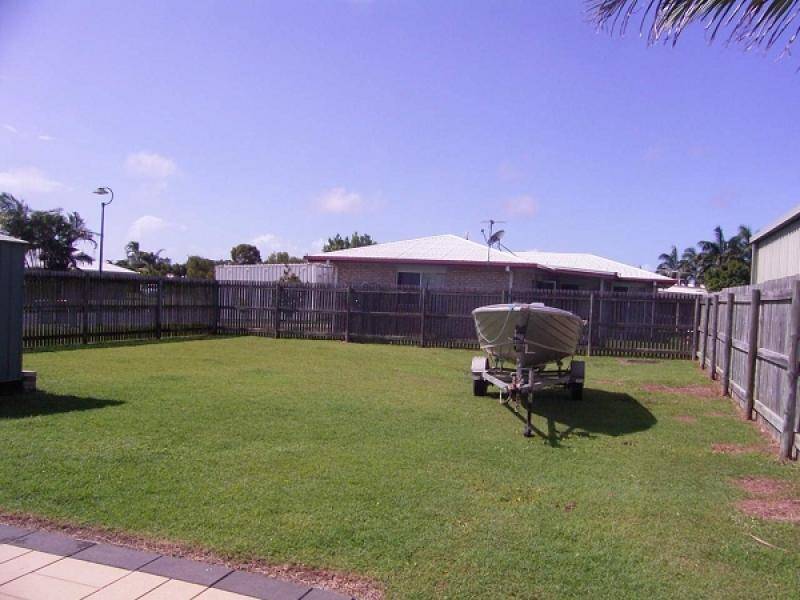 2 MARSHALL AVENUE, Andergrove QLD 4740