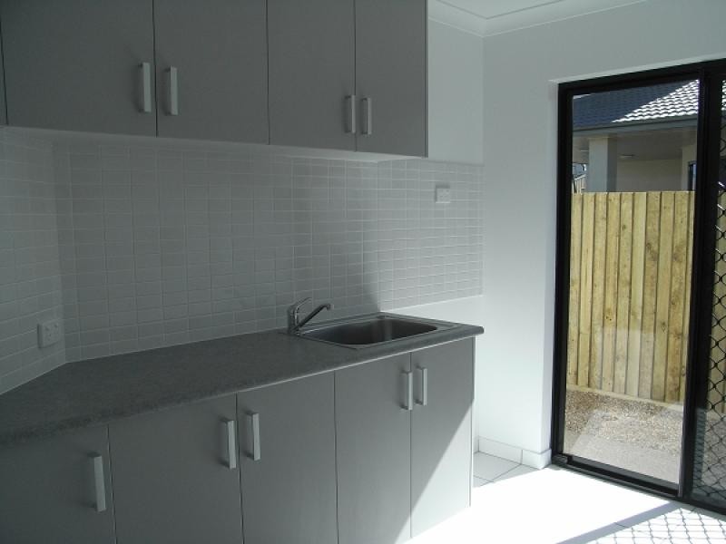 21 GINGHAM STREET, Glenella QLD 4740