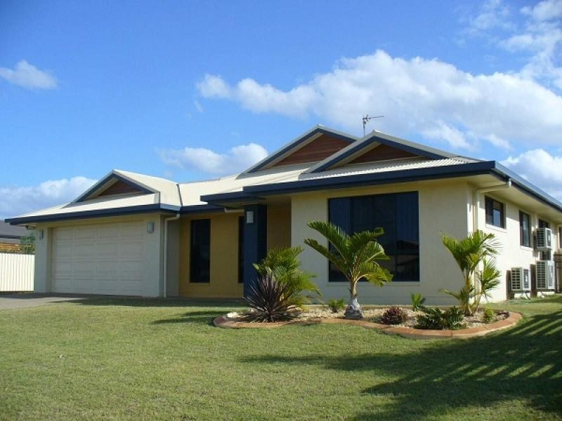 16 Macpherson Street, Moranbah QLD 4744