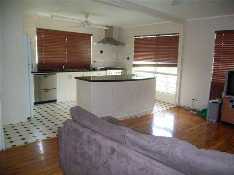 3 Chifley Court, Moranbah QLD 4744