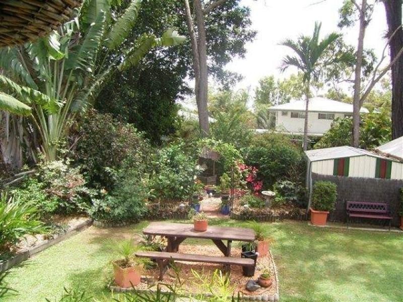13 Rose Street, Moranbah QLD 4744