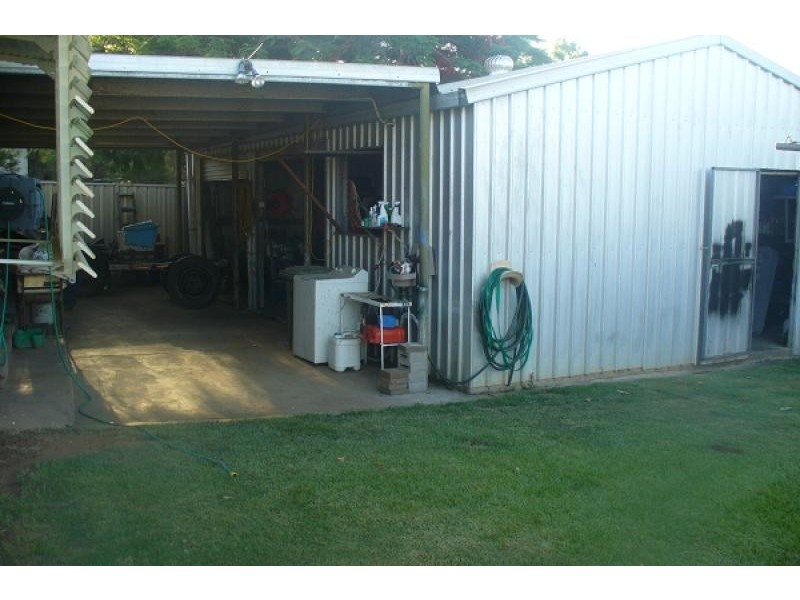 27 Flight Drive, Moranbah QLD 4744