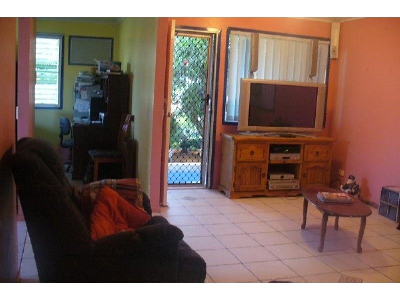 27 Flight Drive, Moranbah QLD 4744