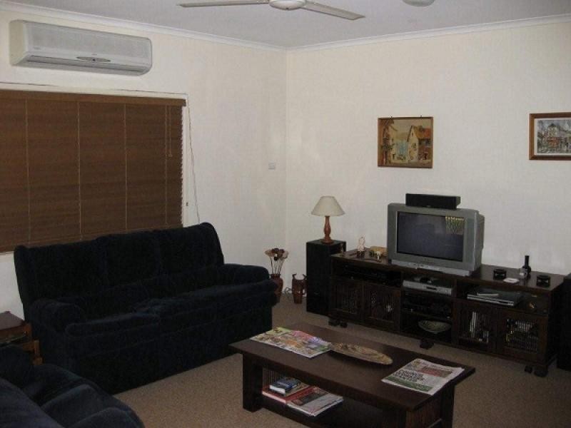 2 Clements Street, Moranbah QLD 4744