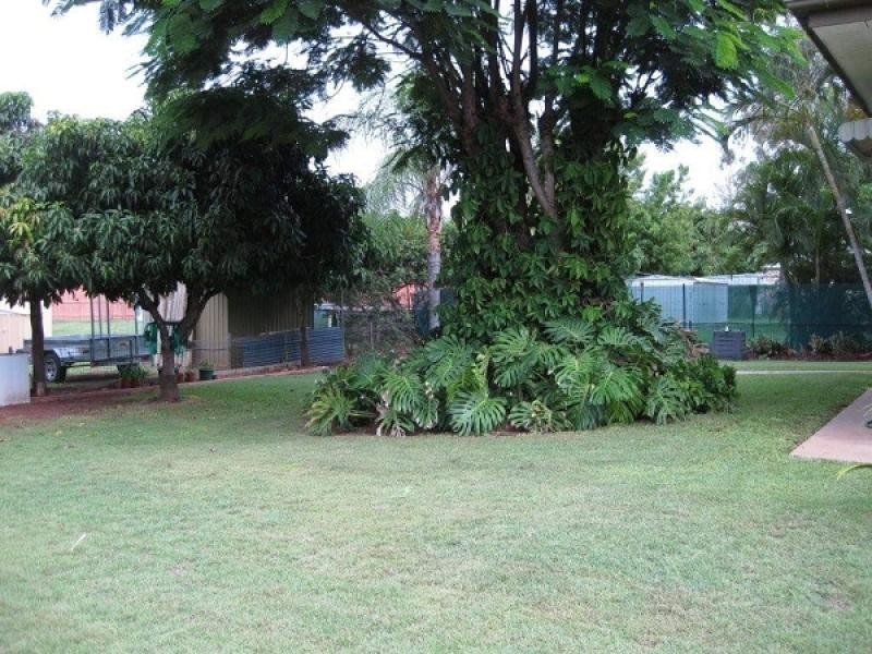 2 Clements Street, Moranbah QLD 4744