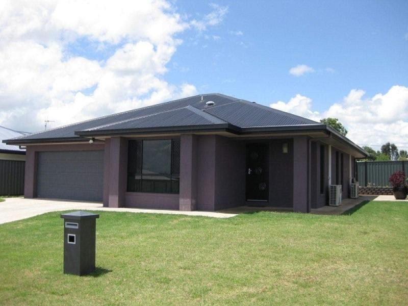 15 Turvey Court, Moranbah QLD 4744