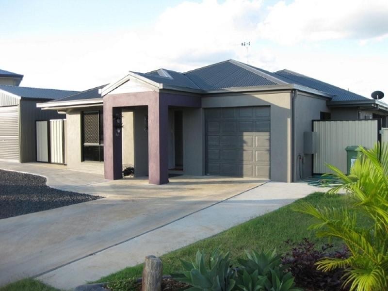 10 Longman Drive, Moranbah QLD 4744