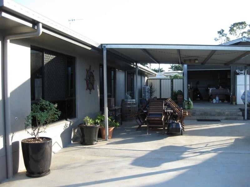 10 Longman Drive, Moranbah QLD 4744