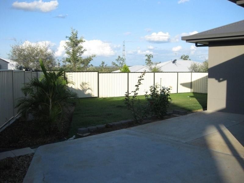 10 Longman Drive, Moranbah QLD 4744