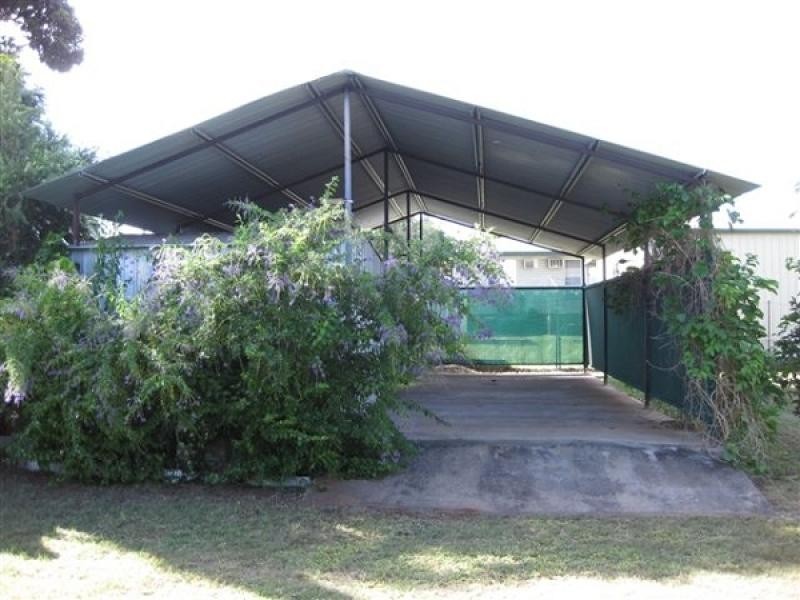 28 Leslie Drive, Moranbah QLD 4744