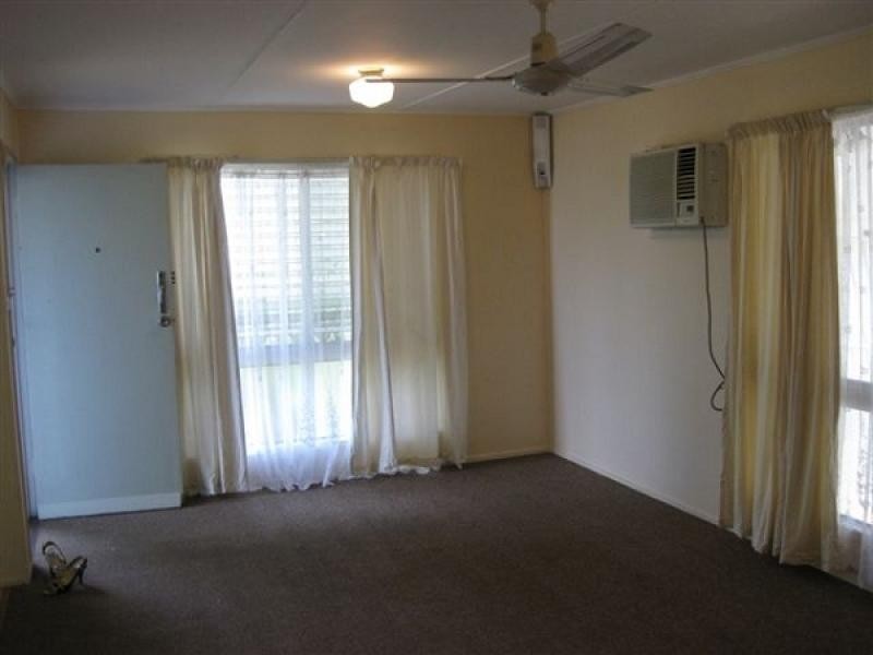 28 Leslie Drive, Moranbah QLD 4744