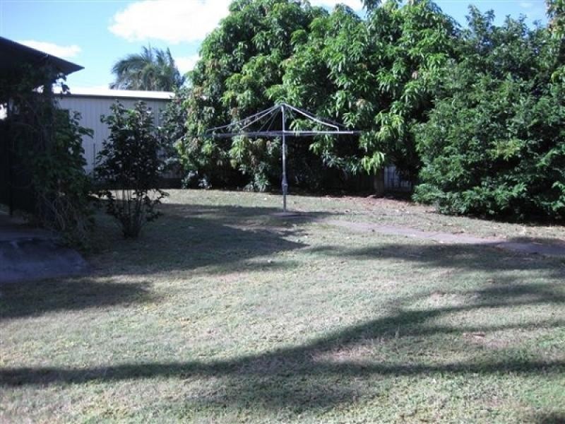 28 Leslie Drive, Moranbah QLD 4744