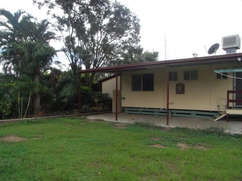 21 Rolfe Street, Moranbah QLD 4744