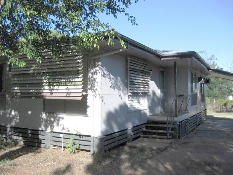 6 Connor Drive, Moranbah QLD 4744