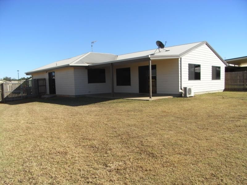 24 Savannah Drive, Moranbah QLD 4744