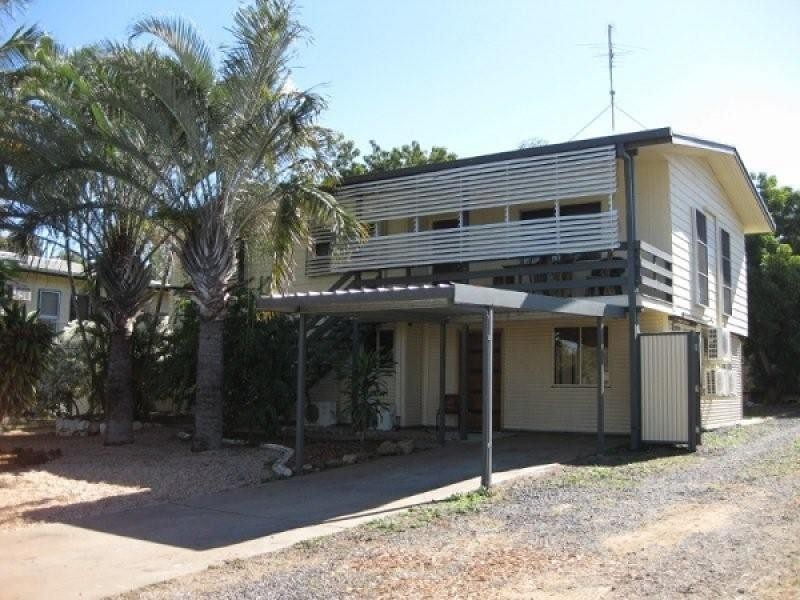 9 Wickham Street, Moranbah QLD 4744