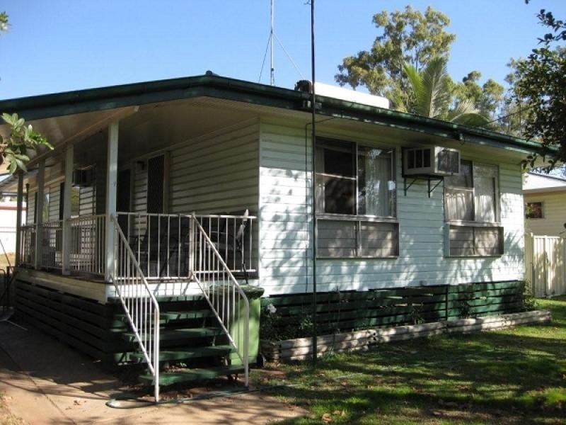 17 Kennedy Drive, Moranbah QLD 4744