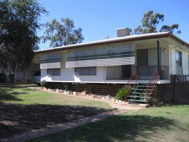 14 Lawrence Street, Moranbah QLD 4744