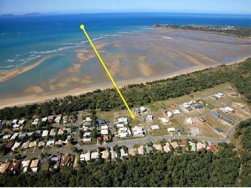 7 SEAFARER COURT, Blacks Beach QLD 4740