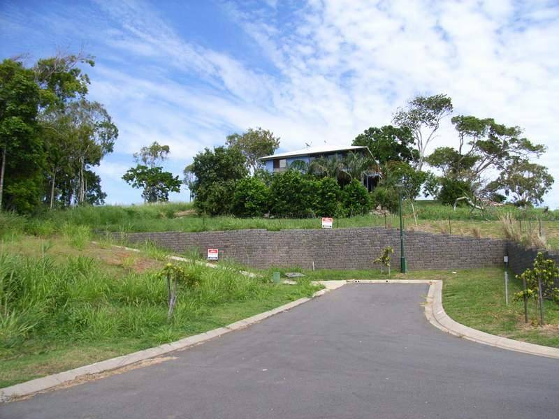 4 GRANGE COURT, Eimeo QLD 4740