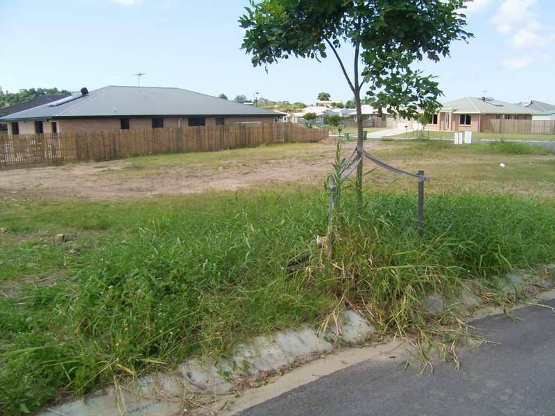 2 CARLOW CLOSE, Rural View QLD 4740