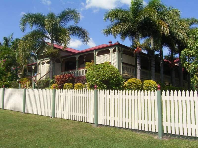 2 PANORAMA COURT, Rural View QLD 4740