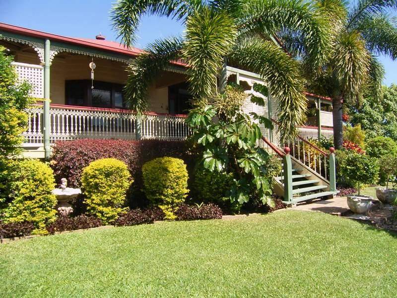 2 PANORAMA COURT, Rural View QLD 4740