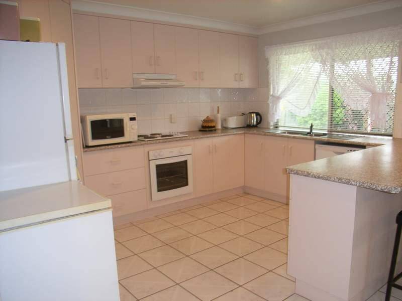 9 EDMUND KENNEDY COURT, Rural View QLD 4740