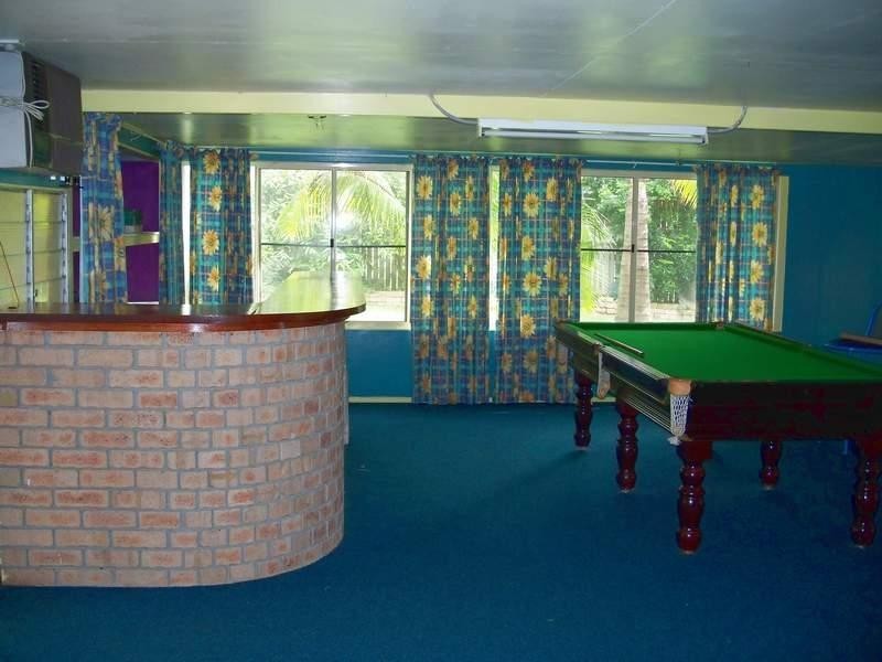 4 JOHN OXLEY AVENUE, Rural View QLD 4740