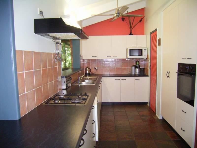 2 EULBERTIE AVENUE, Eimeo QLD 4740