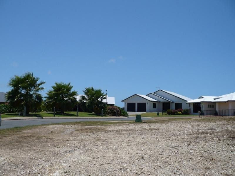 11 VAILALA RISE, Rural View QLD 4740