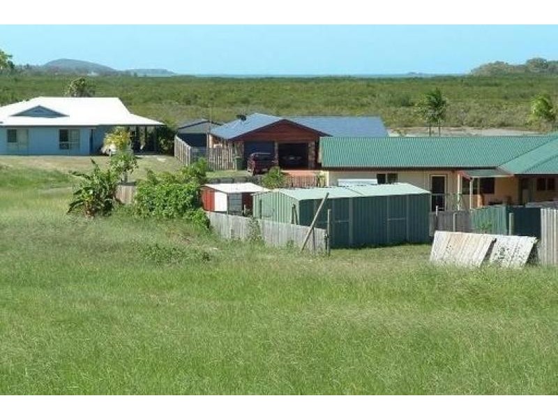 6 SUNSET PLACE, Eimeo QLD 4740