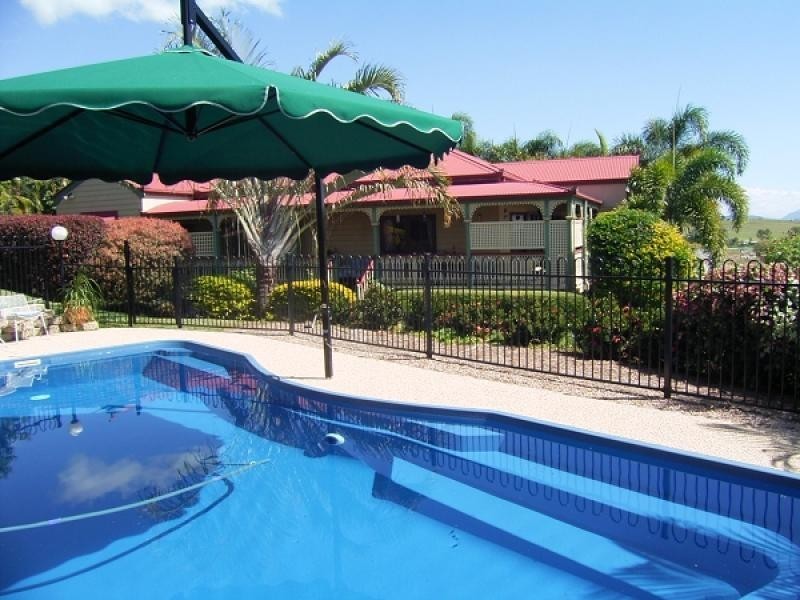 2 PANORAMA COURT, Rural View QLD 4740