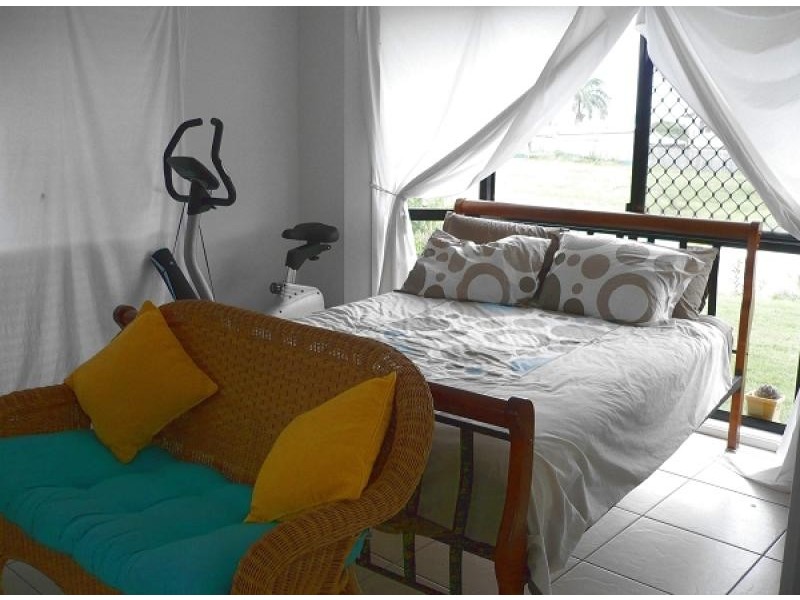 25 TOWNSEND STREET, Bucasia QLD 4750